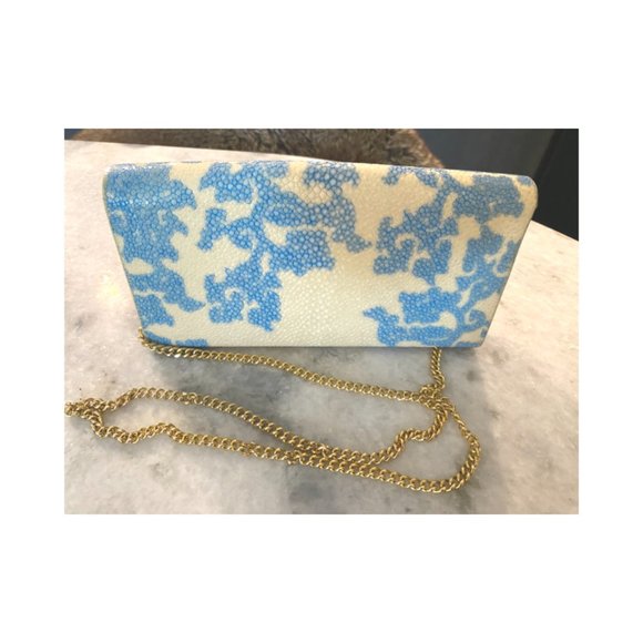 VIVO Shagreen Clutch with Chain - Picture 3 of 6